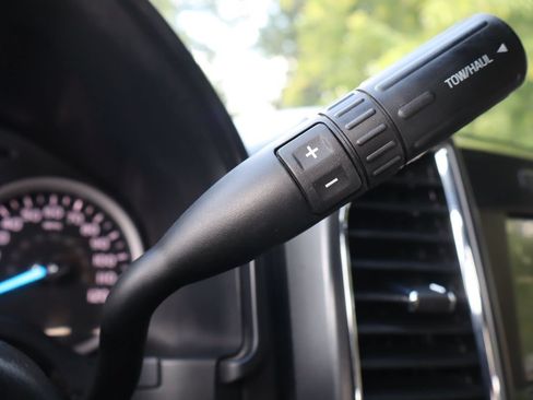 Used 2017 Ford F250 XLT w/ XLT Value Package AWD/4WD image 32