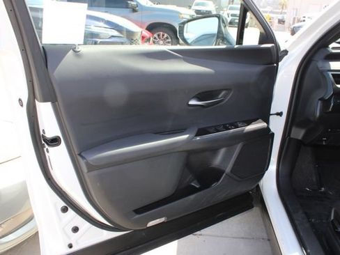 Certified 2024 Lexus UX 250h FWD image 11