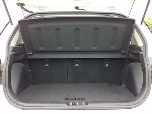 Certified 2025 Hyundai Venue SEL FWD image 30