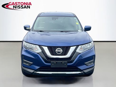 Used 2020 Nissan Rogue S image 2