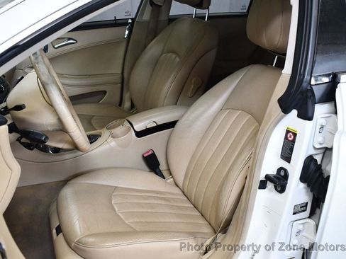 Used 2007 Mercedes-Benz CLS 550 w/ P1 Pkg image 6