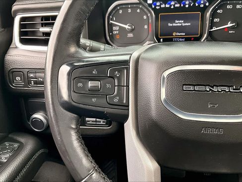 Used 2021 GMC Yukon Denali w/ Denali Premium Package RWD image 24