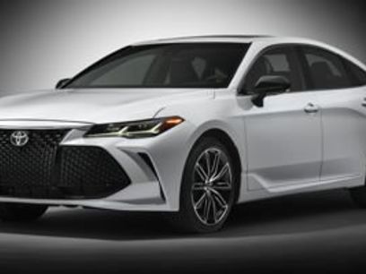 Used 2019 Toyota Avalon XLE w/ Moonroof Package