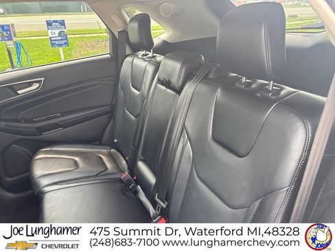Used 2018 Ford Edge Titanium w/ Technology Package AWD/4WD image 13