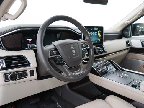 Used 2021 Lincoln Navigator L Reserve AWD/4WD image 25