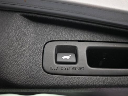 Certified 2018 Honda CR-V Touring image 23