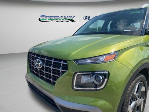 Certified 2024 Hyundai Venue SEL FWD image 38