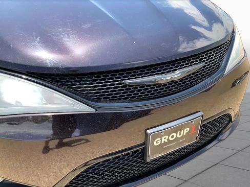 Used 2019 Chrysler Pacifica Touring-L w/ S Appearance Package FWD image 35