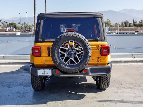 New 2026 Jeep Wrangler Unlimited Sahara AWD/4WD image 8