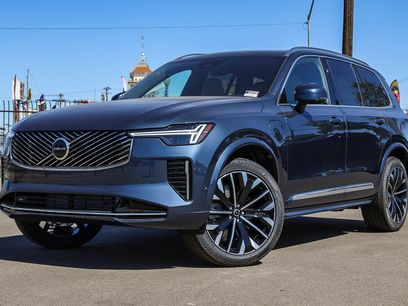 New 2026 Volvo XC90 T8 Plus w/ Protection Package Premier