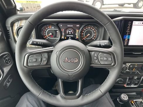 New 2026 Jeep Gladiator Sport AWD/4WD image 25