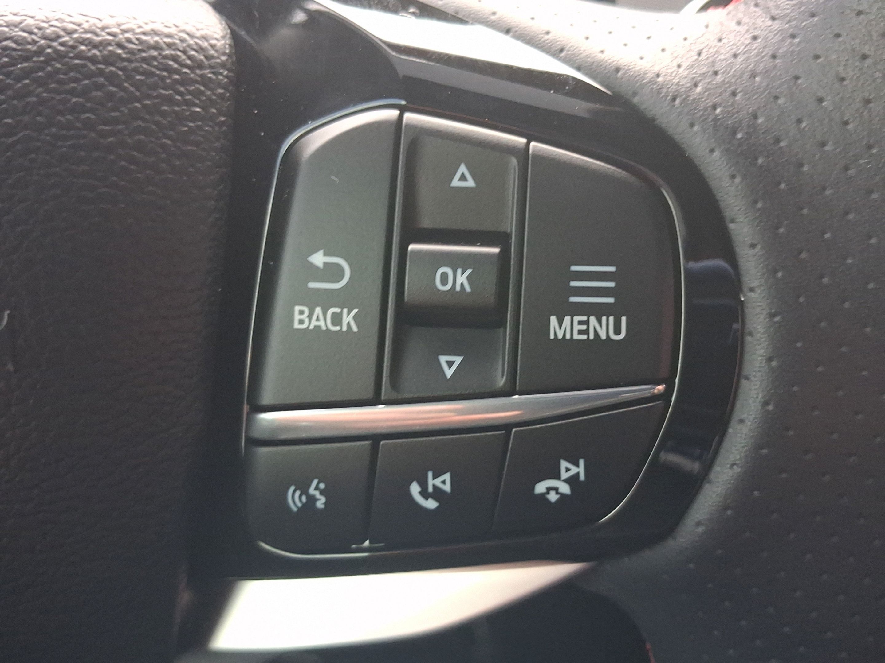 Used 2025 Ford Explorer ST AWD/4WD image 23