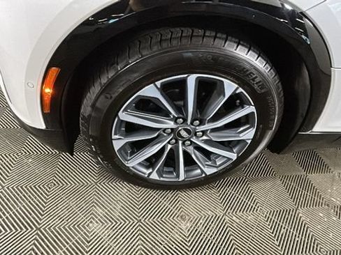 Used 2024 Cadillac Lyriq Sport RWD image 9