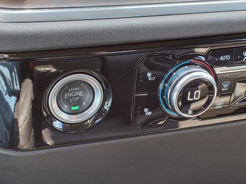 Used 2024 GMC Sierra 1500 SLT RWD image 13