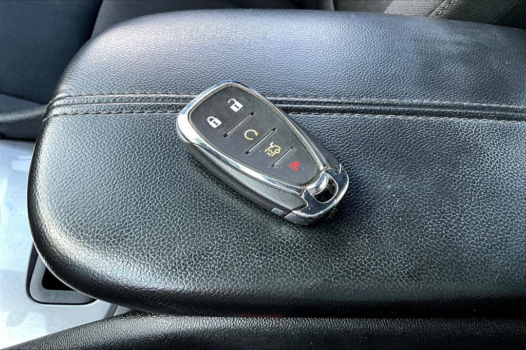Used 2025 Chevrolet Malibu LT FWD image 35