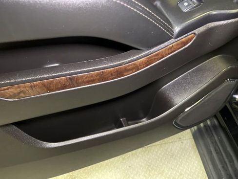 Used 2018 Chevrolet Suburban LT image 58