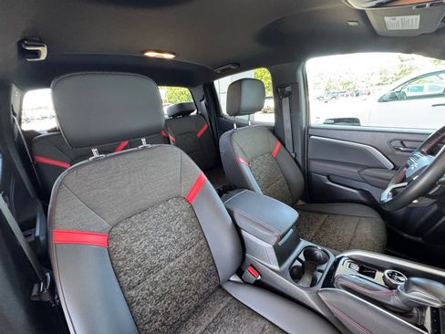 Used 2023 Chevrolet Colorado Z71 AWD/4WD image 18