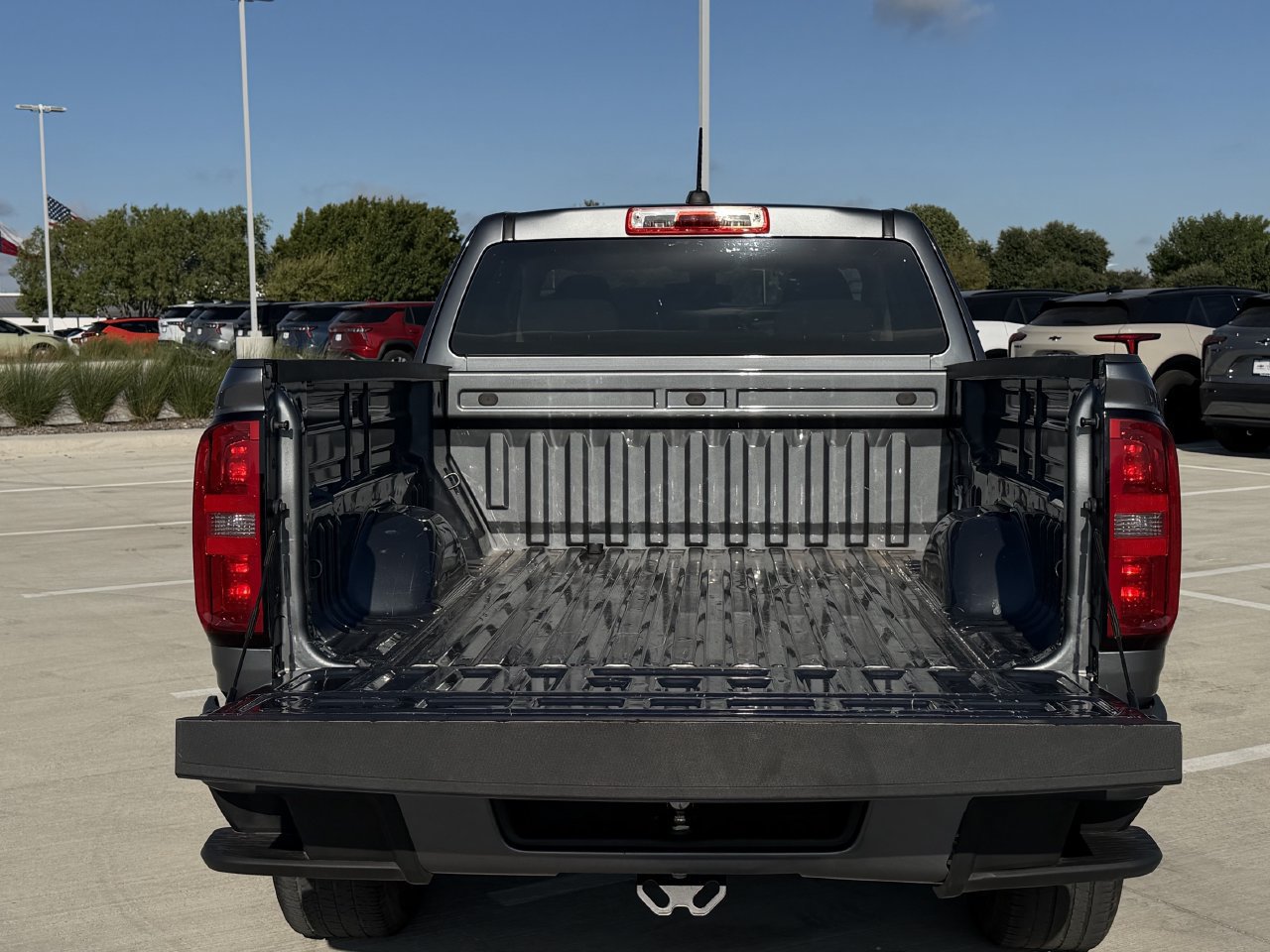 Used 2021 Chevrolet Colorado W/T w/ Custom Special Edition RWD image 25