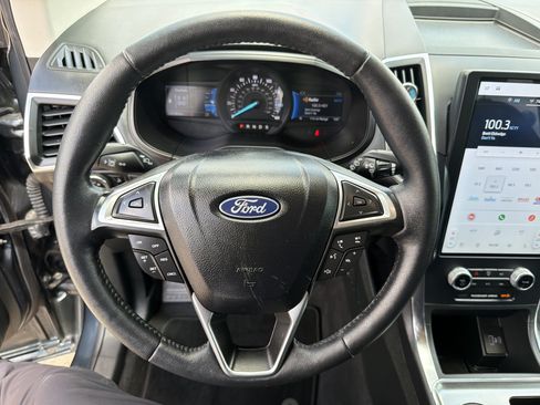 Certified 2024 Ford Edge Titanium AWD/4WD image 18