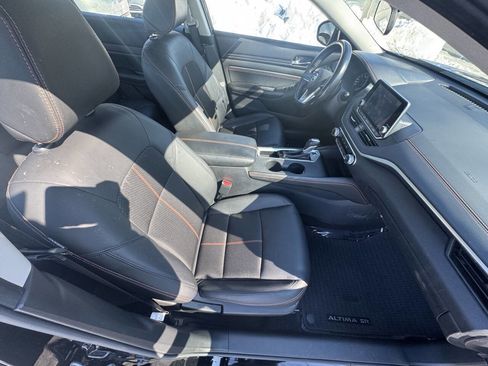 Used 2022 Nissan Altima 2.5 SR image 24