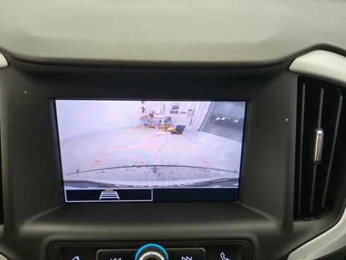 Used 2024 GMC Terrain SLE FWD image 15