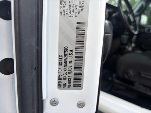 Used 2022 Jeep Wrangler Sport AWD/4WD image 30