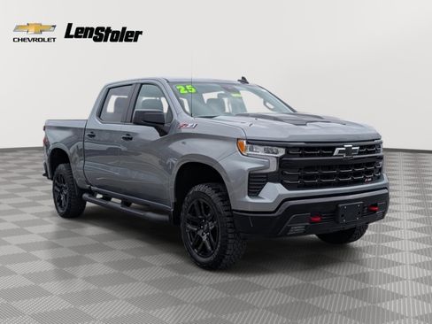 Used 2025 Chevrolet Silverado 1500 LT Trail Boss w/ Convenience Package II image 7