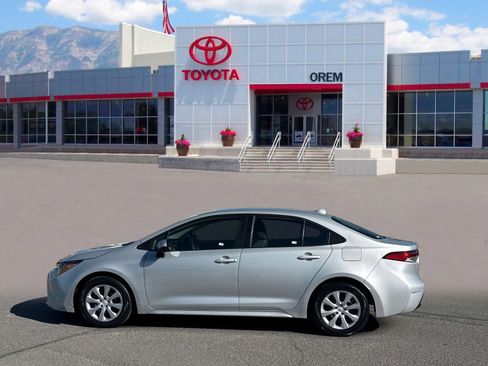 Used 2024 Toyota Corolla LE FWD image 6