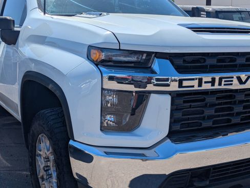 Used 2021 Chevrolet Silverado 2500 LT w/ Z71 Off-Road Package AWD/4WD image 4