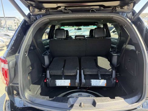 Used 2016 Ford Explorer XLT w/ Equipment Group 202A image 20
