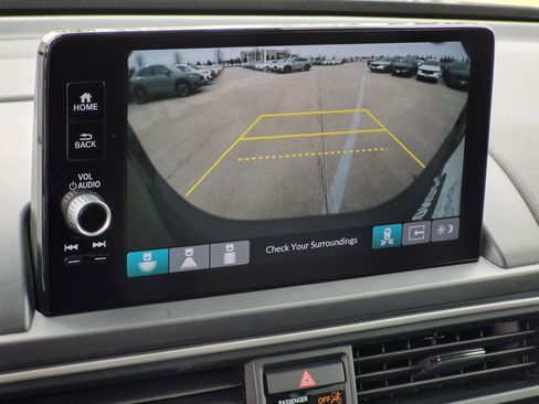 Certified 2023 Honda Pilot Touring image 20