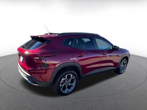 Used 2025 Chevrolet Trax LT image 15