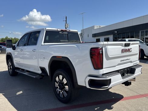 Used 2025 GMC Sierra 2500 Denali AWD/4WD image 11