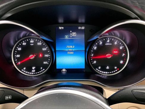 Used 2020 Mercedes-Benz GLC 300 4MATIC image 27