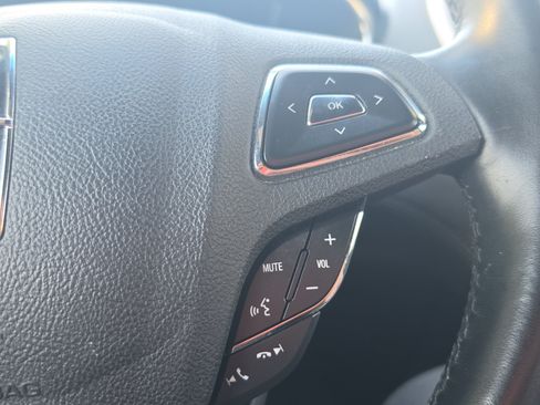 Used 2017 Lincoln MKX Reserve w/ Luxury Package AWD/4WD image 14