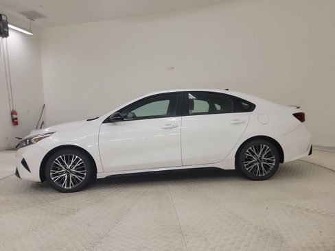 Used 2023 Kia Forte GT-Line image 2