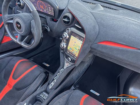 Used 2022 McLaren 765LT image 36