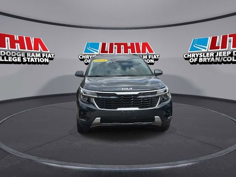 Used 2025 Kia Seltos S image 3