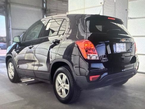 Used 2020 Chevrolet Trax LS w/ Tint and Cruise Package FWD image 12