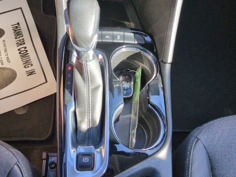 Used 2024 Buick Encore GX Preferred FWD image 21