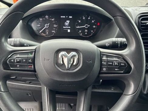 Used 2024 RAM ProMaster 2500 w/ Convenience Group image 27