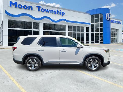 Used 2023 Honda Pilot EX-L image 7