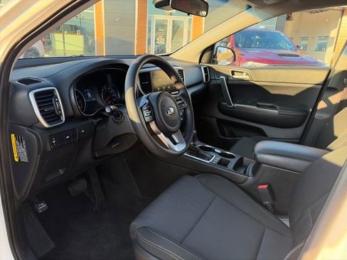 Used 2021 Kia Sportage LX image 18