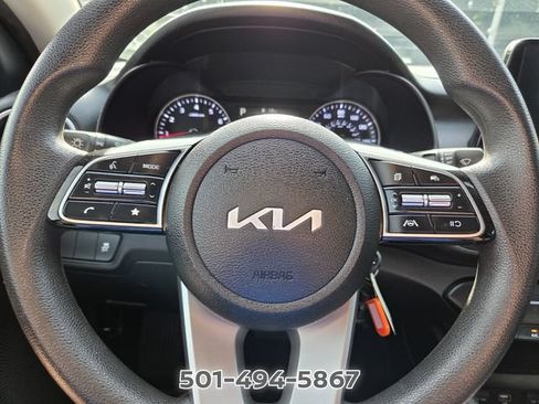 Used 2022 Kia Forte LXS FWD image 18