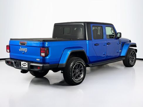 Used 2022 Jeep Gladiator Overland w/ Cold Weather Group AWD/4WD image 11