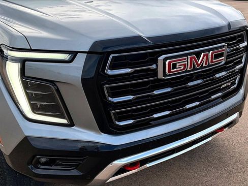 Used 2025 GMC Yukon XL AT4 w/ AT4 Premium Package image 29