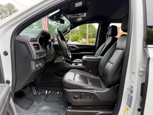 Used 2023 Chevrolet Tahoe LT w/ Luxury Package RWD image 25
