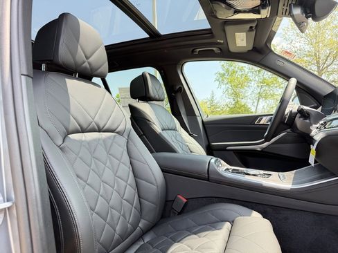 Used 2026 BMW X5 xDrive50e w/ Climate Comfort Package image 25