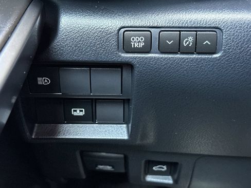 Used 2023 Lexus IS 300 w/ Premium Package RWD image 31