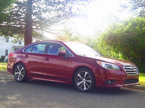Used 2015 Subaru Legacy 2.5i Limited AWD/4WD image 6